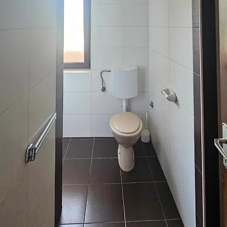 شقة 3 Bedroom Pet Friendly In Artatore *