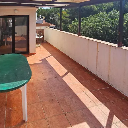 3 Bedroom Pet Friendly In Artatore