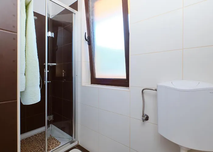 3 Bedroom Pet Friendly In Artatore