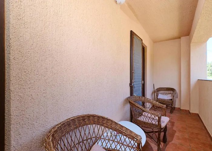 3 Bedroom Pet Friendly In Artatore *