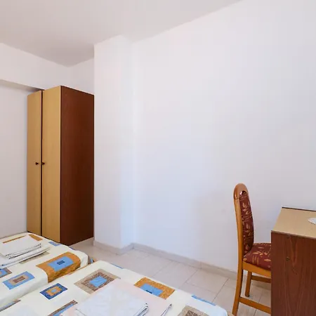 Apartamento Pet Friendly In Artatore With Wifi Čunski